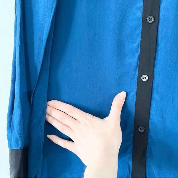 VS Moda International Blue Silk Button Down Blouse XS - Picture 3 of 6